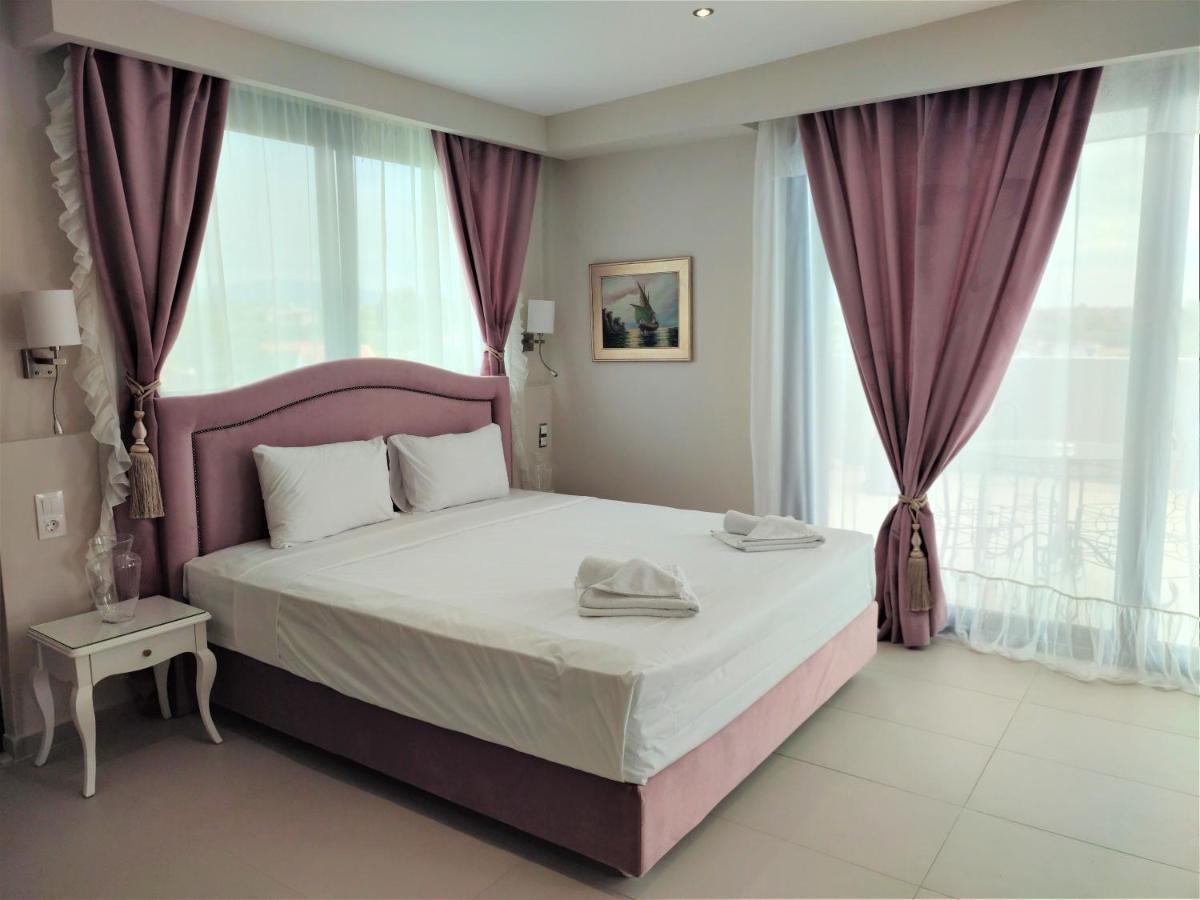 Nea Kallikrateia Light Blue Hotel מראה חיצוני תמונה