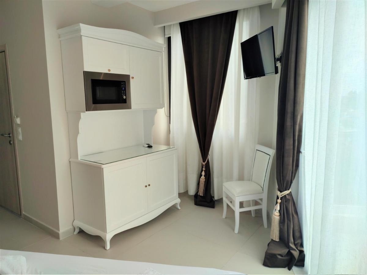 Nea Kallikrateia Light Blue Hotel מראה חיצוני תמונה